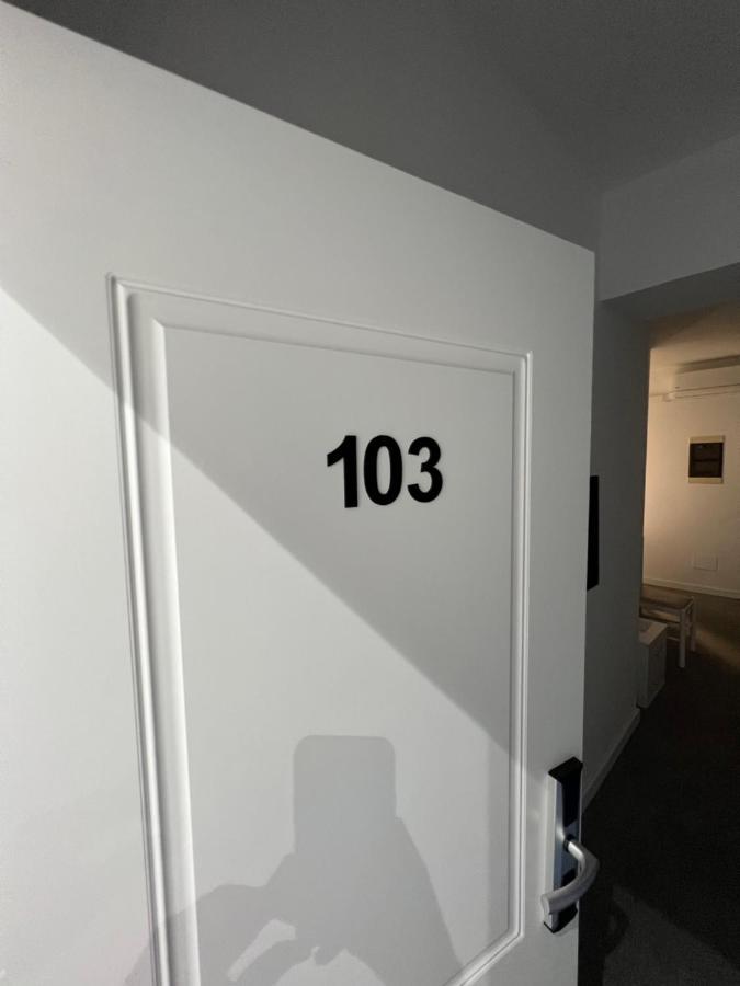 Skenderbej Rooms ティラナ エクステリア 写真