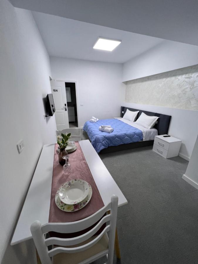 Skenderbej Rooms ティラナ エクステリア 写真